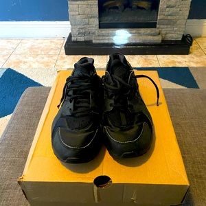 Womens Black Nike Hurachi Sneaker